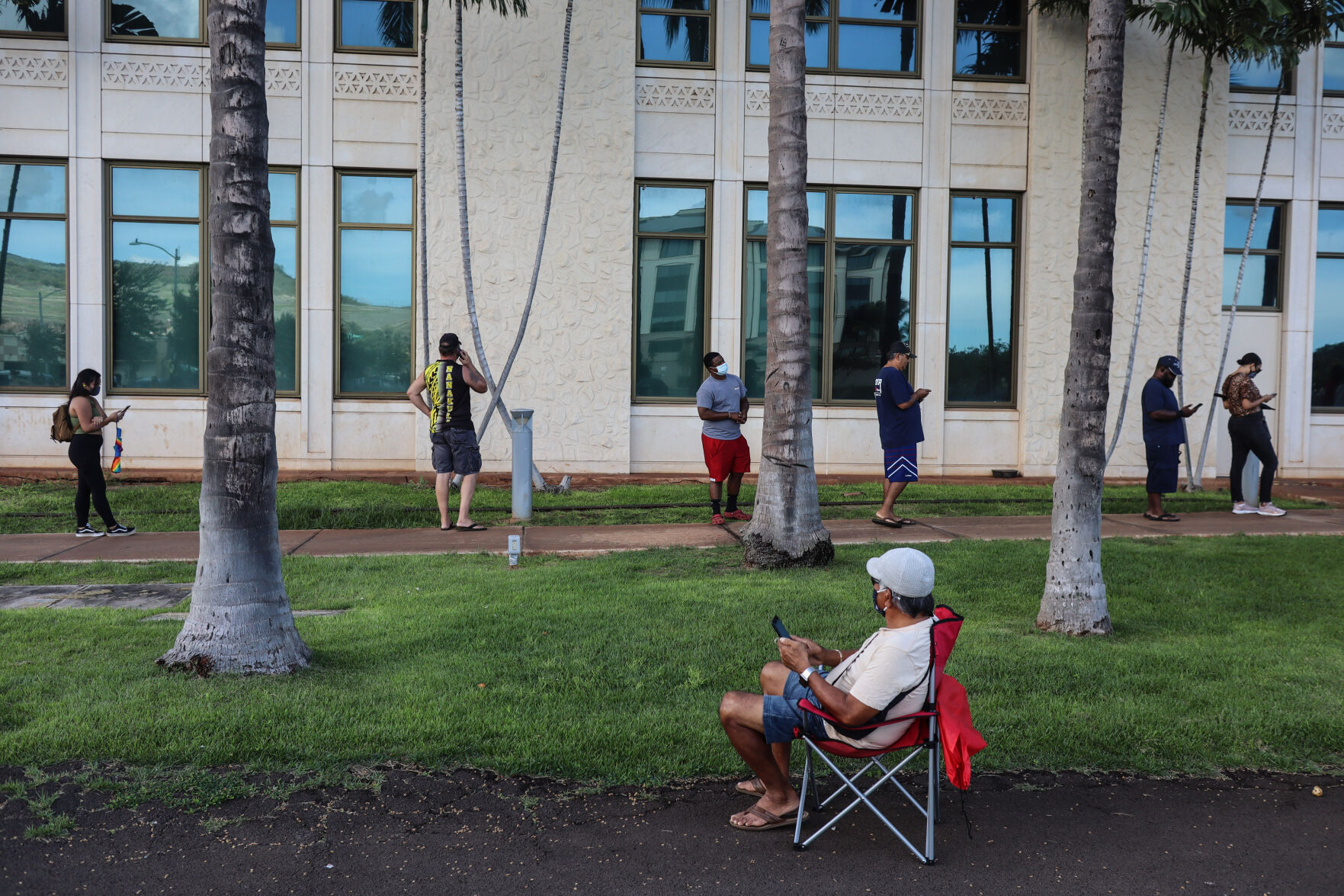 Long lines at Kapolei Hale